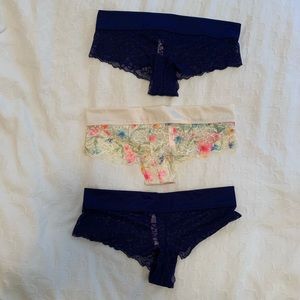 3 Victoria’s Secret Pink panty NWOT Navy Floral SM